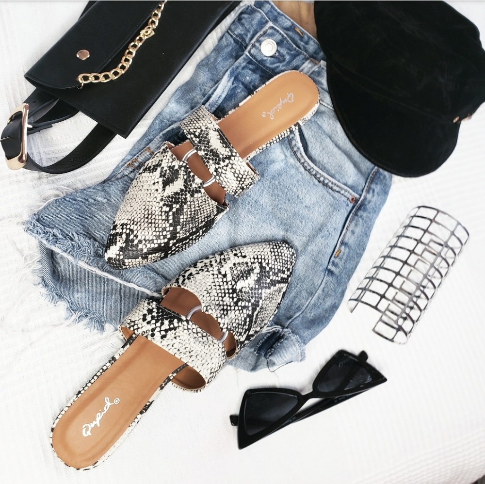 🆕️//The Rosie// snake print flat - Picture 2 of 7